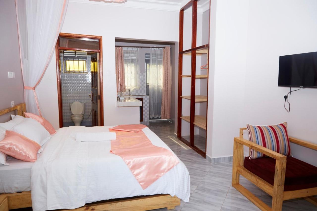 Westway Luxury Suites Mbarara Εξωτερικό φωτογραφία